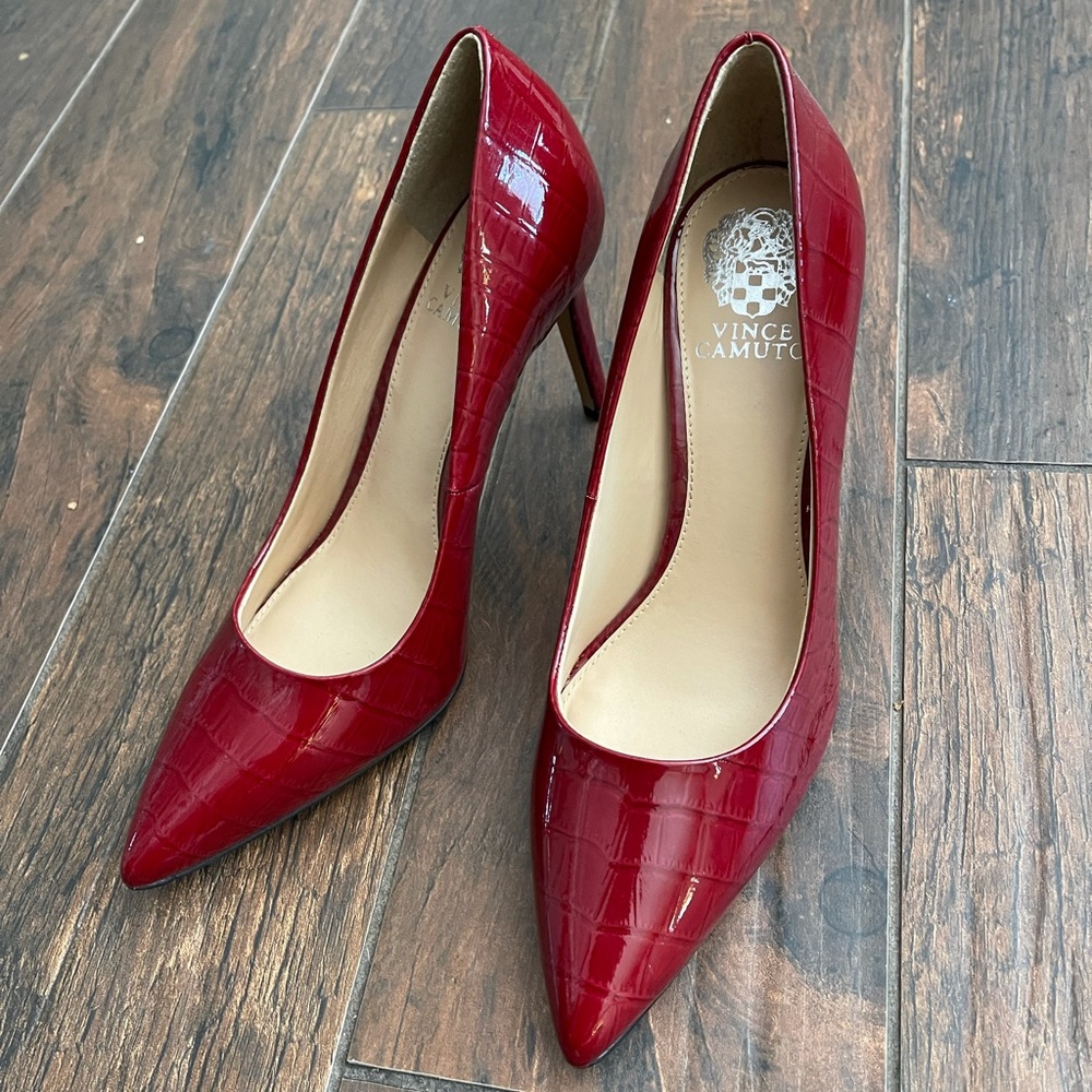 Vince Camuto Pumps
